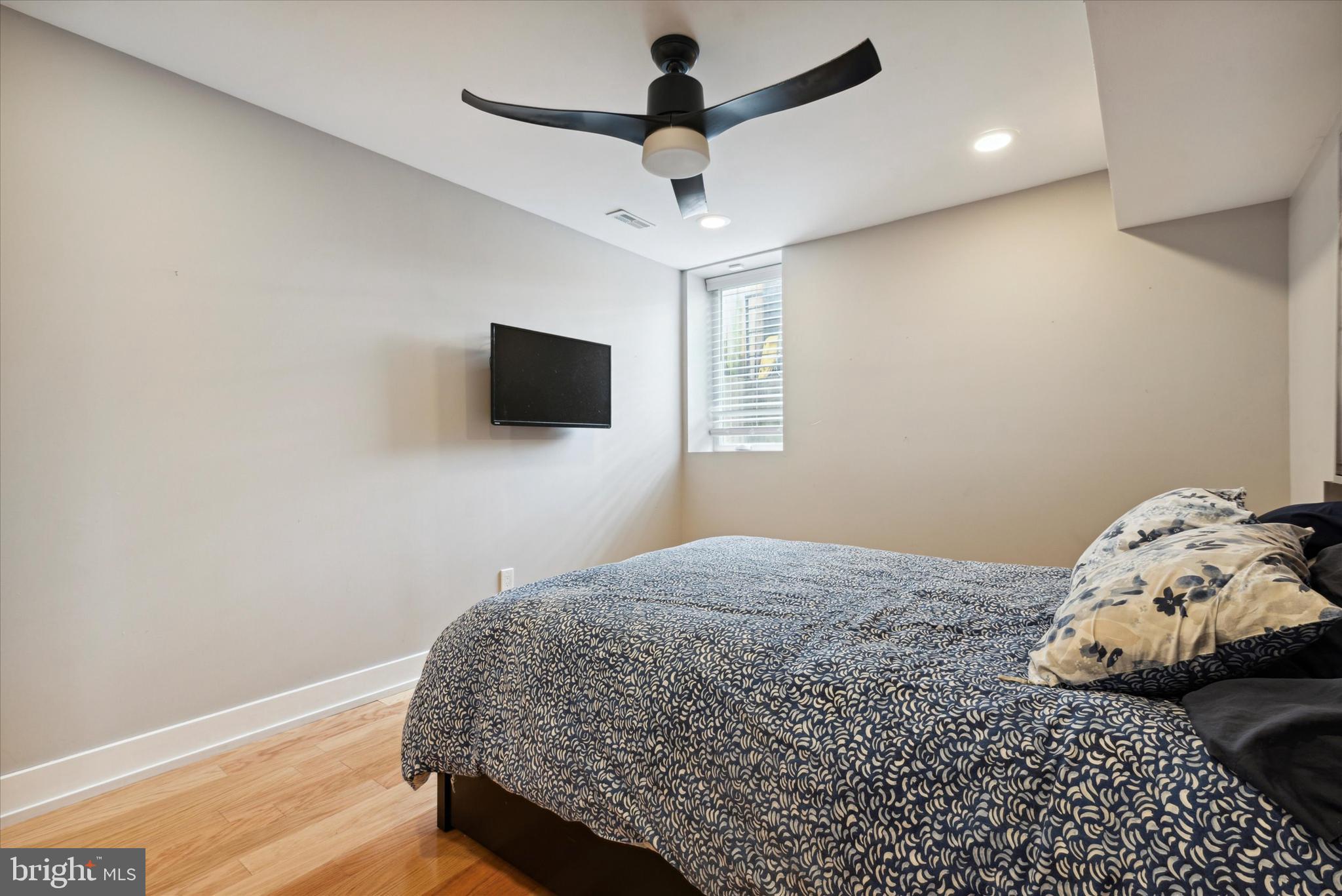 2711 W Jefferson St #1