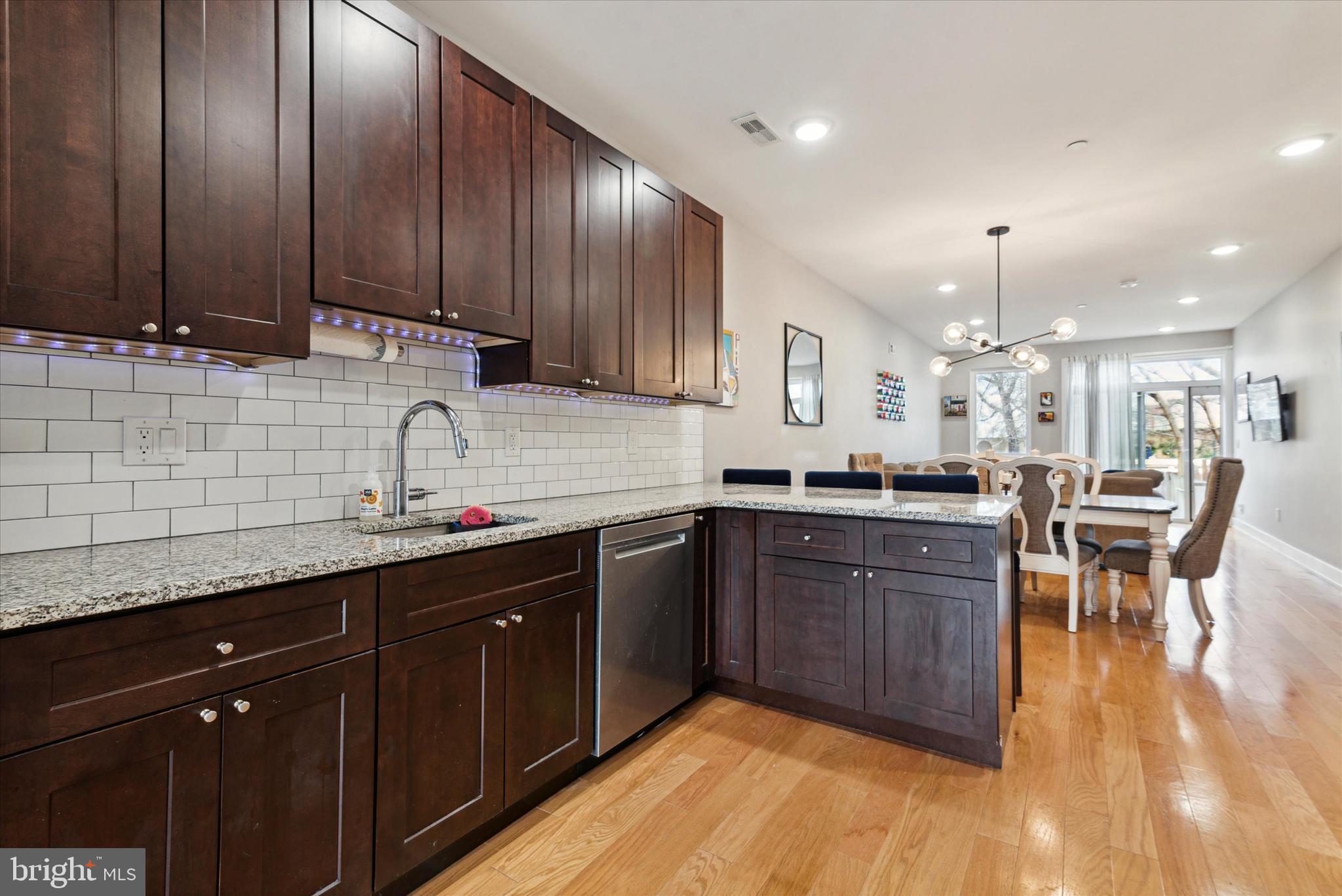 2711 W Jefferson St #1