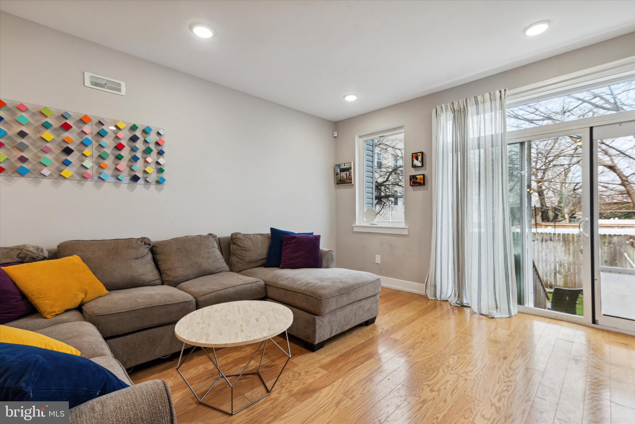 2711 W Jefferson St #1