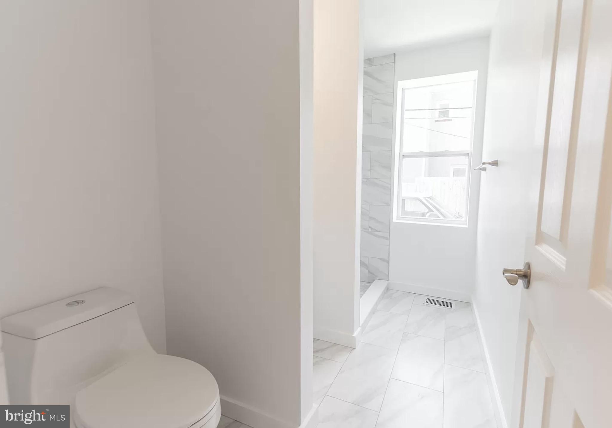 717 E THOMPSON ST #1