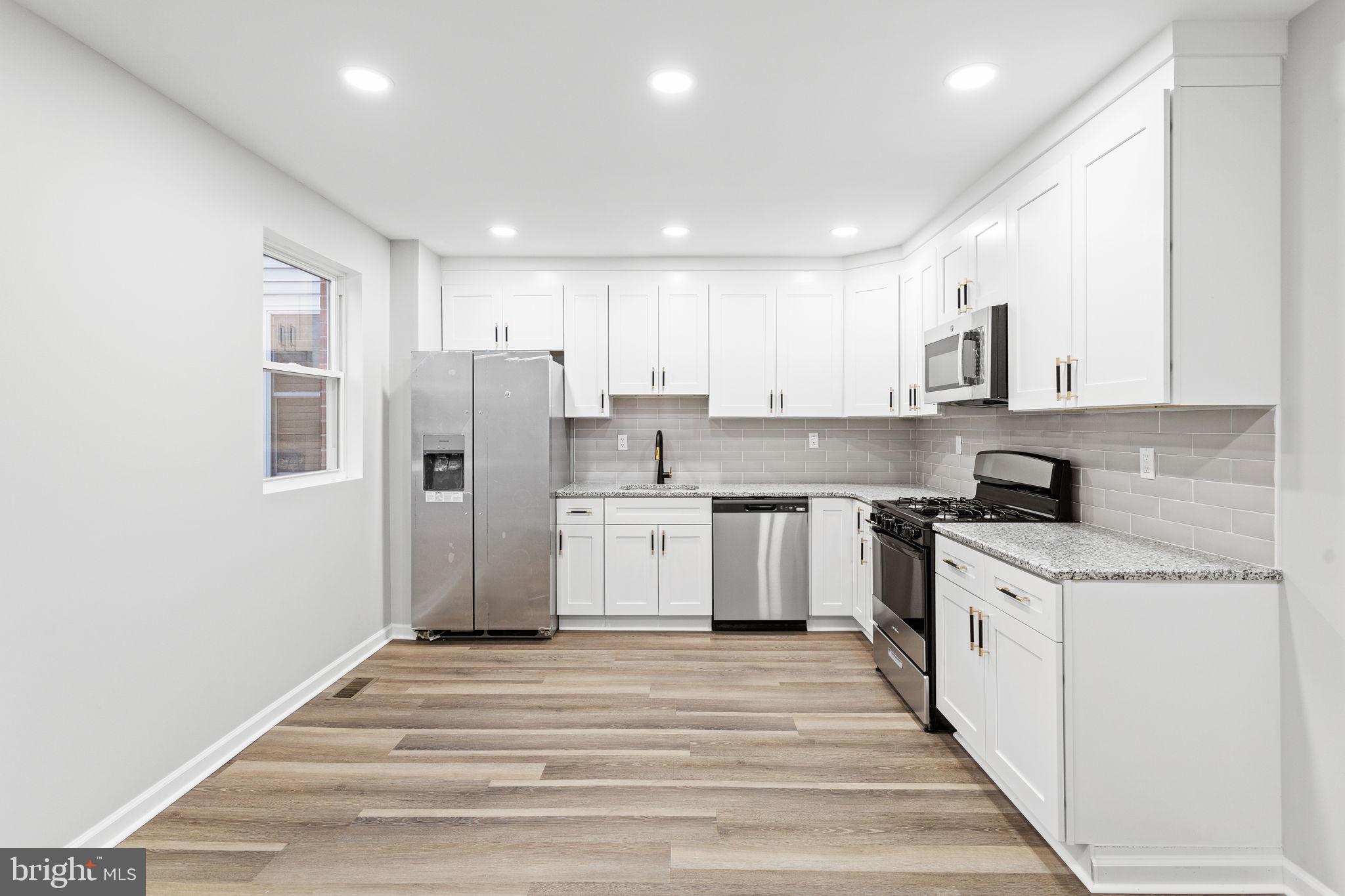 4054 E Cheltenham Ave