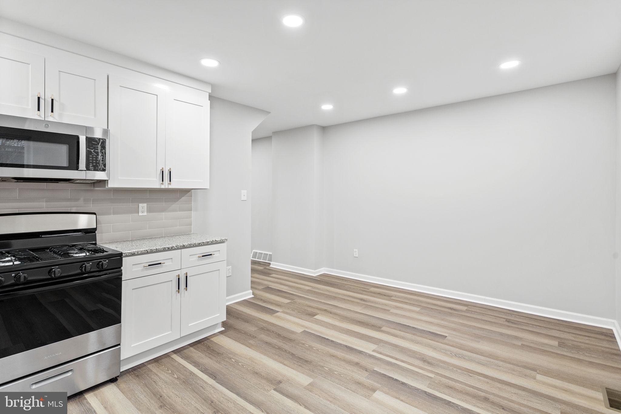 4054 E Cheltenham Ave