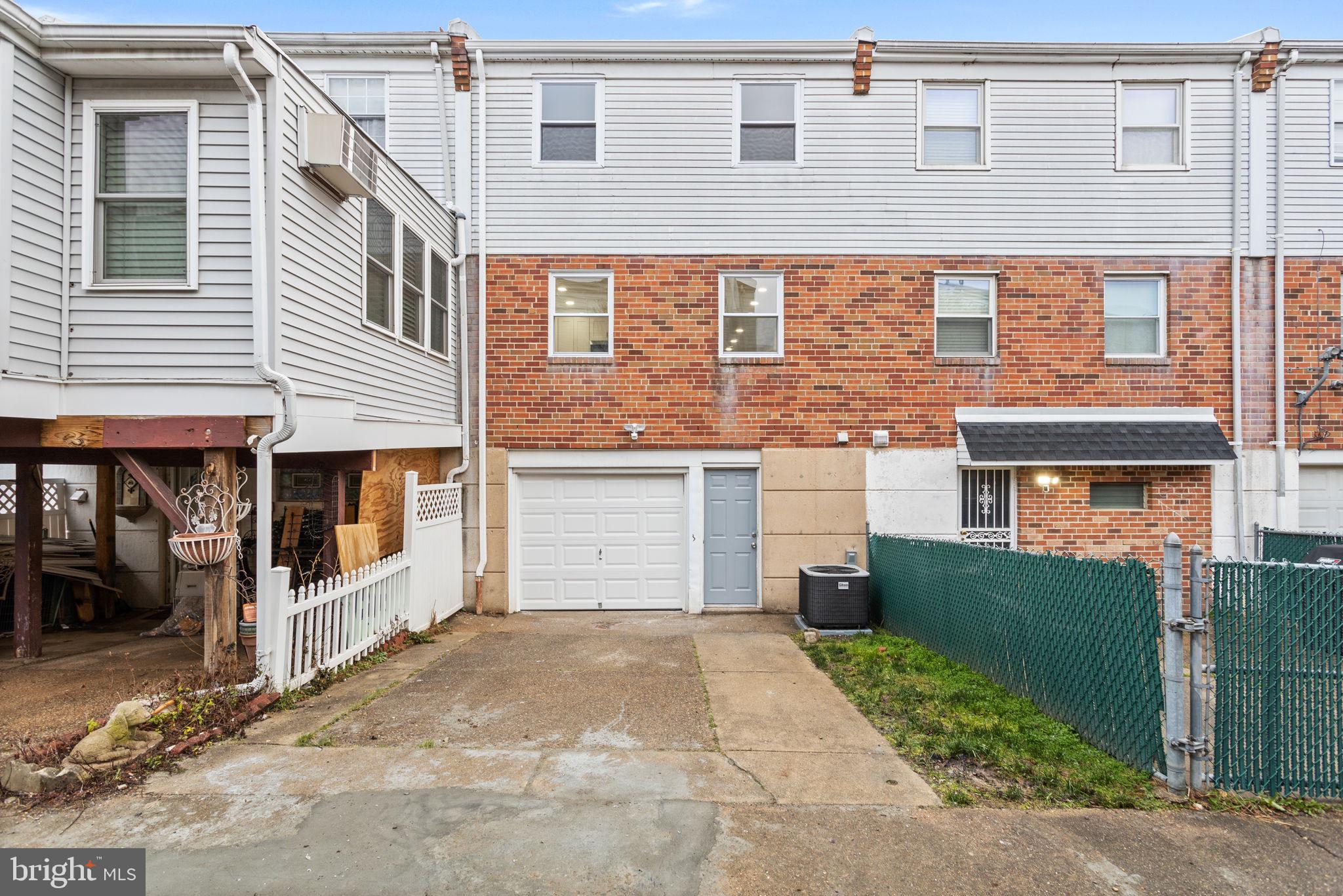 4054 E Cheltenham Ave