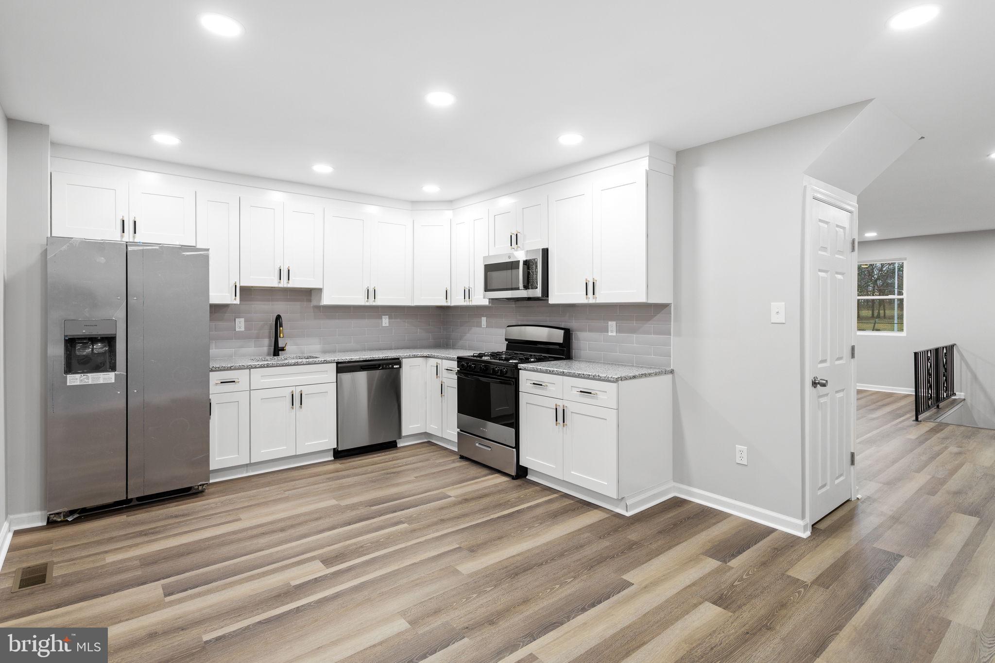 4054 E Cheltenham Ave