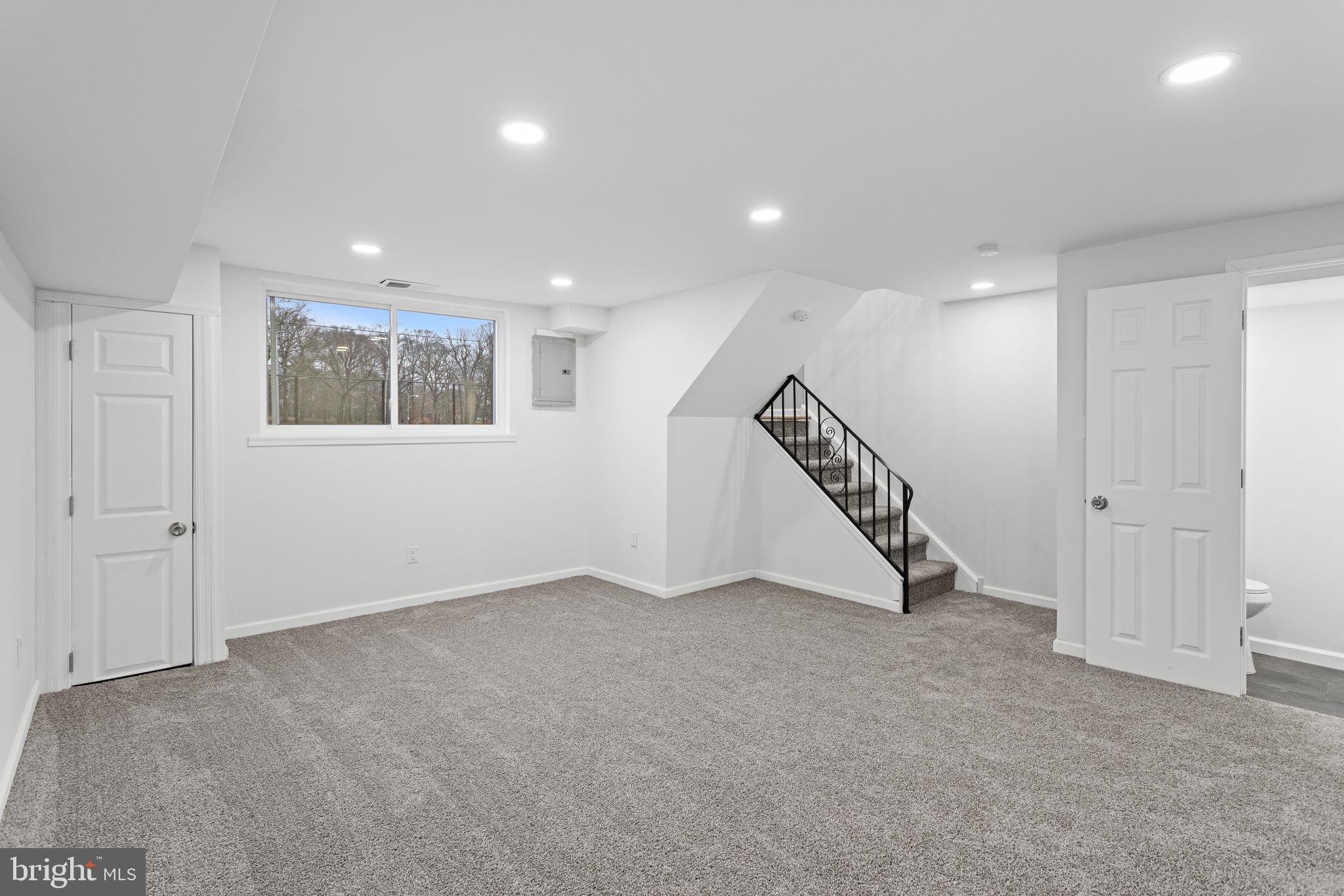 4054 E Cheltenham Ave