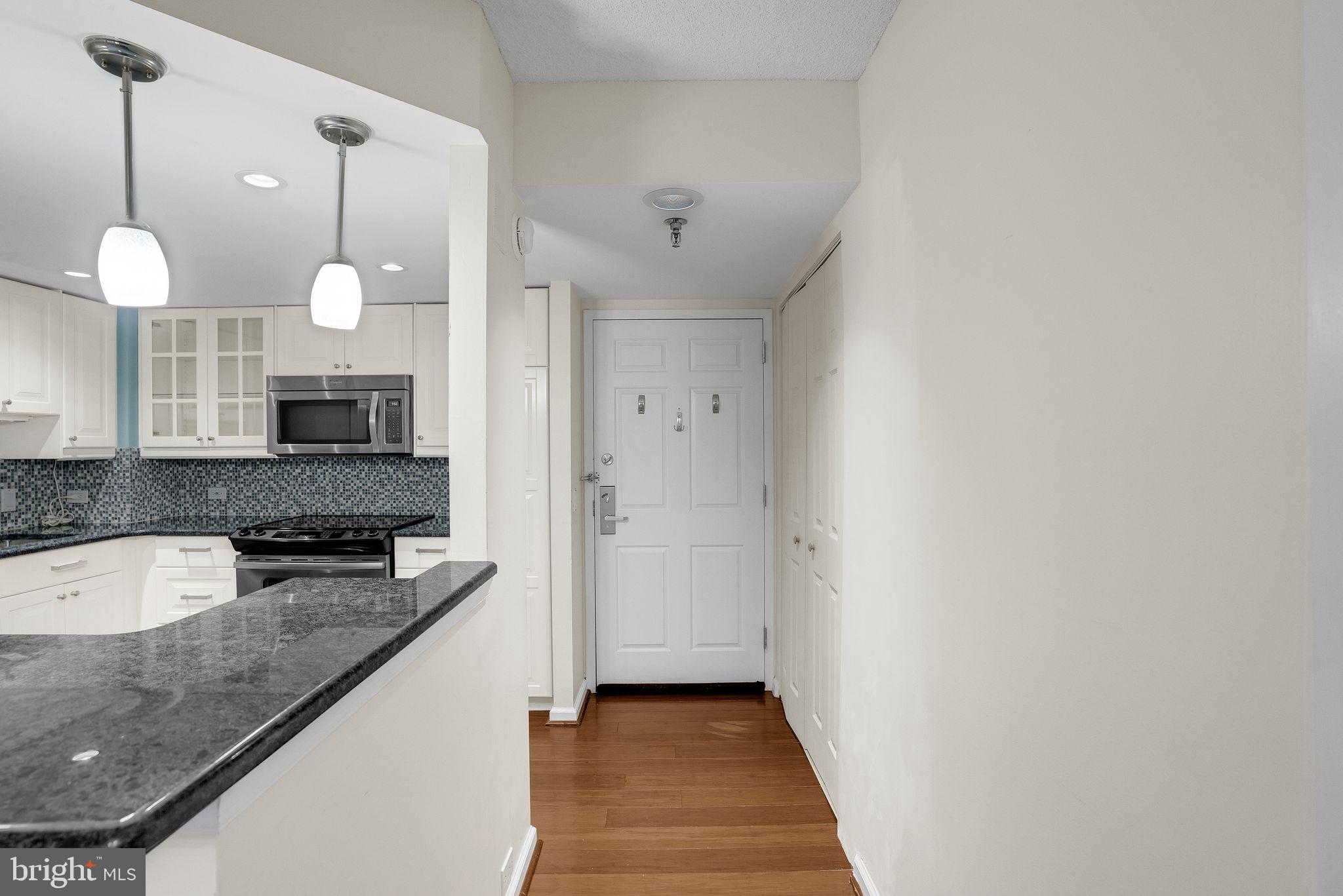 2001 Hamilton St #2305