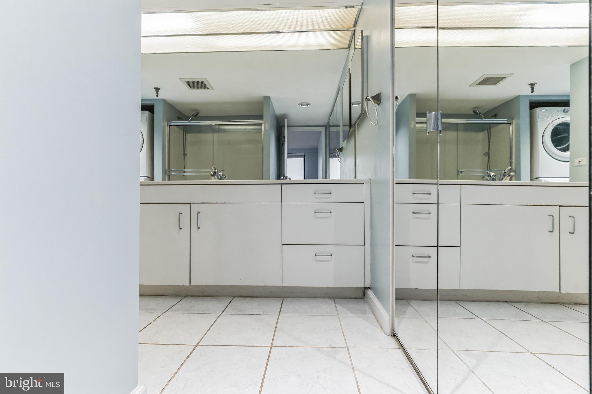 2001 Hamilton St #2305