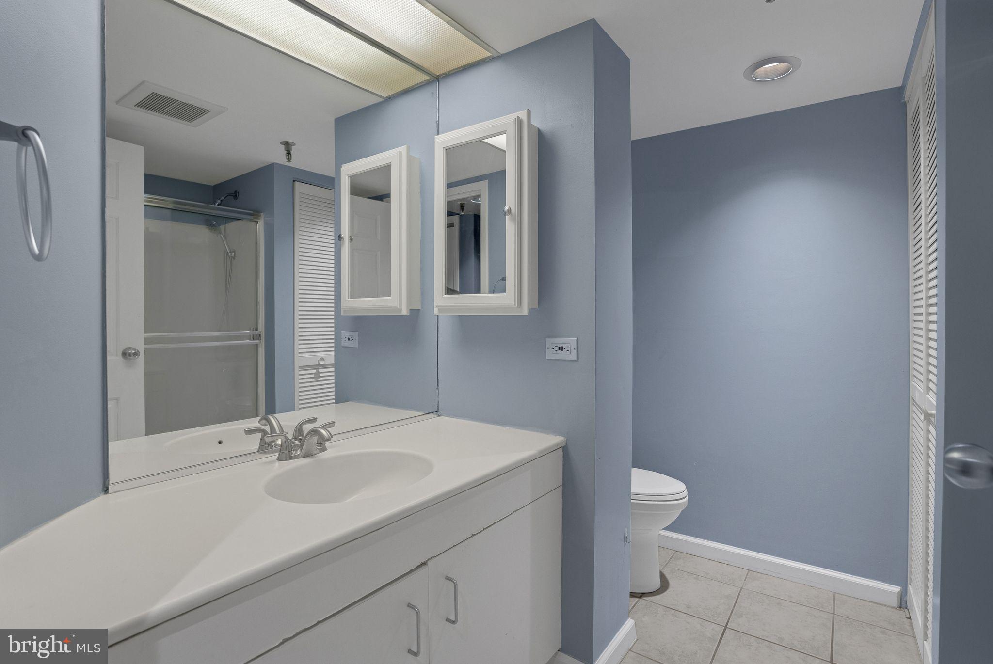 2001 Hamilton St #2305