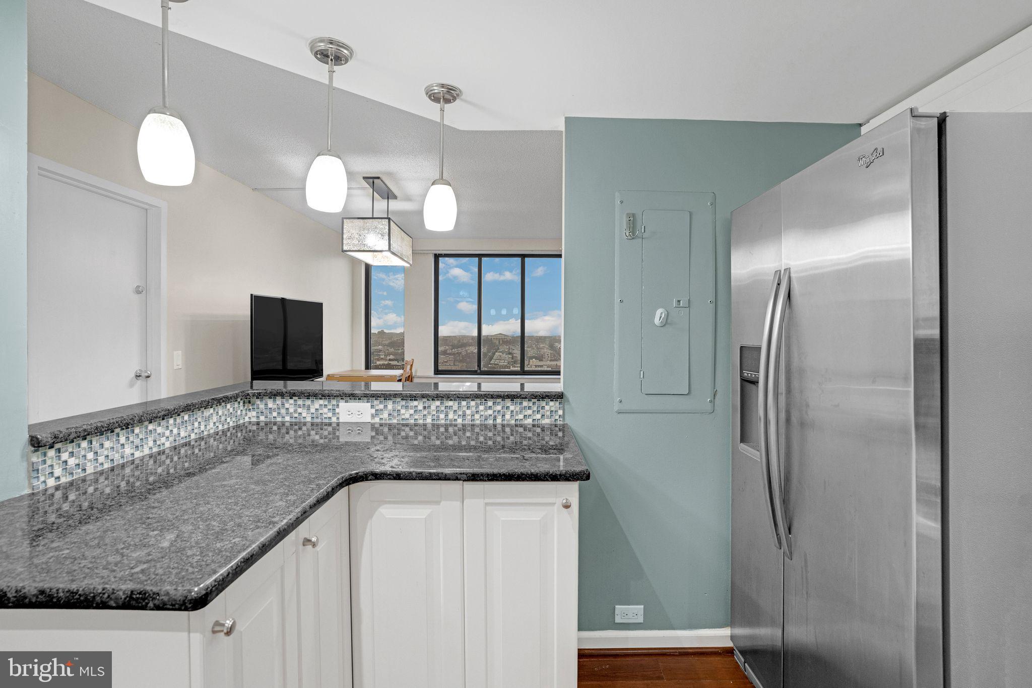 2001 Hamilton St #2305