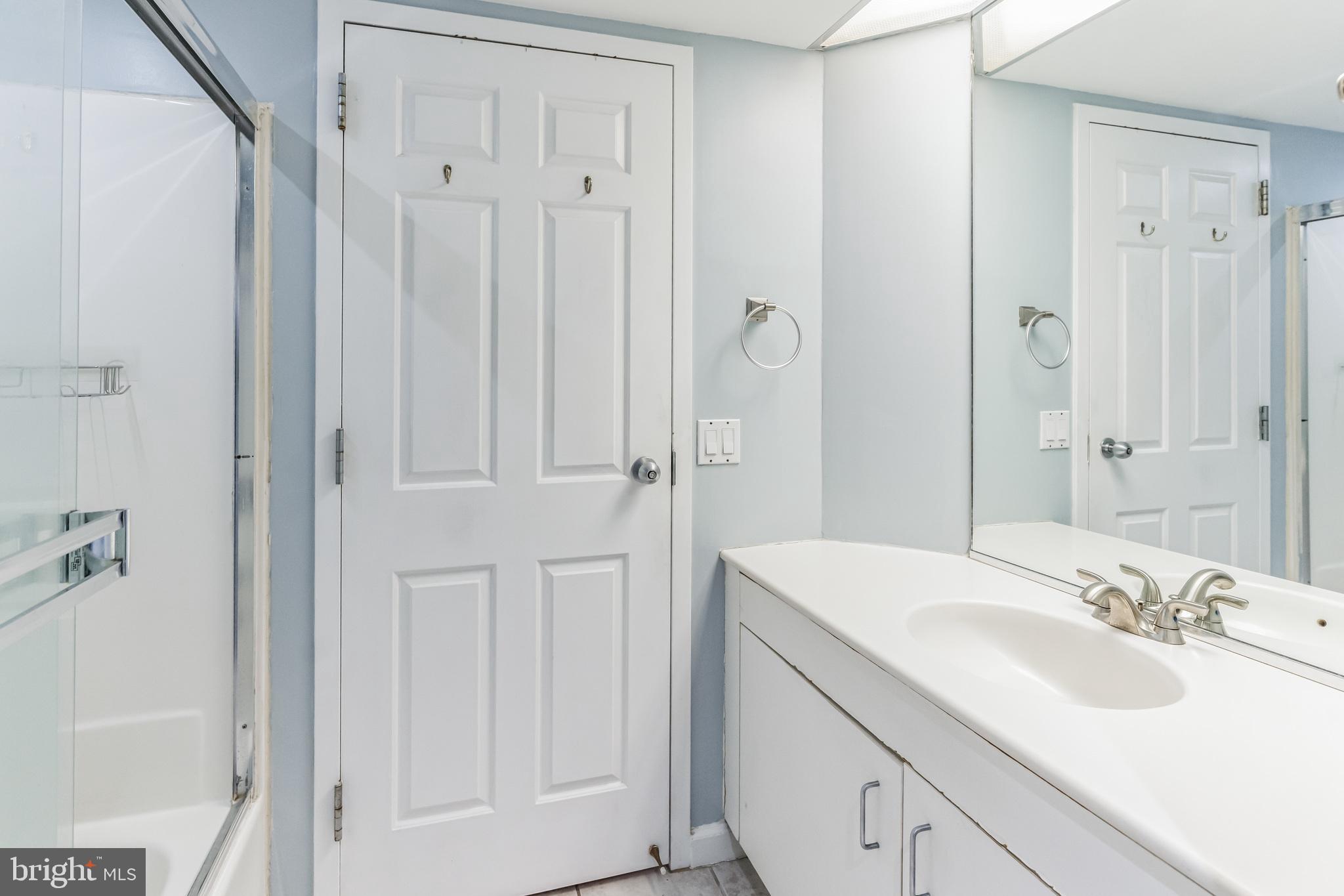 2001 Hamilton St #2305