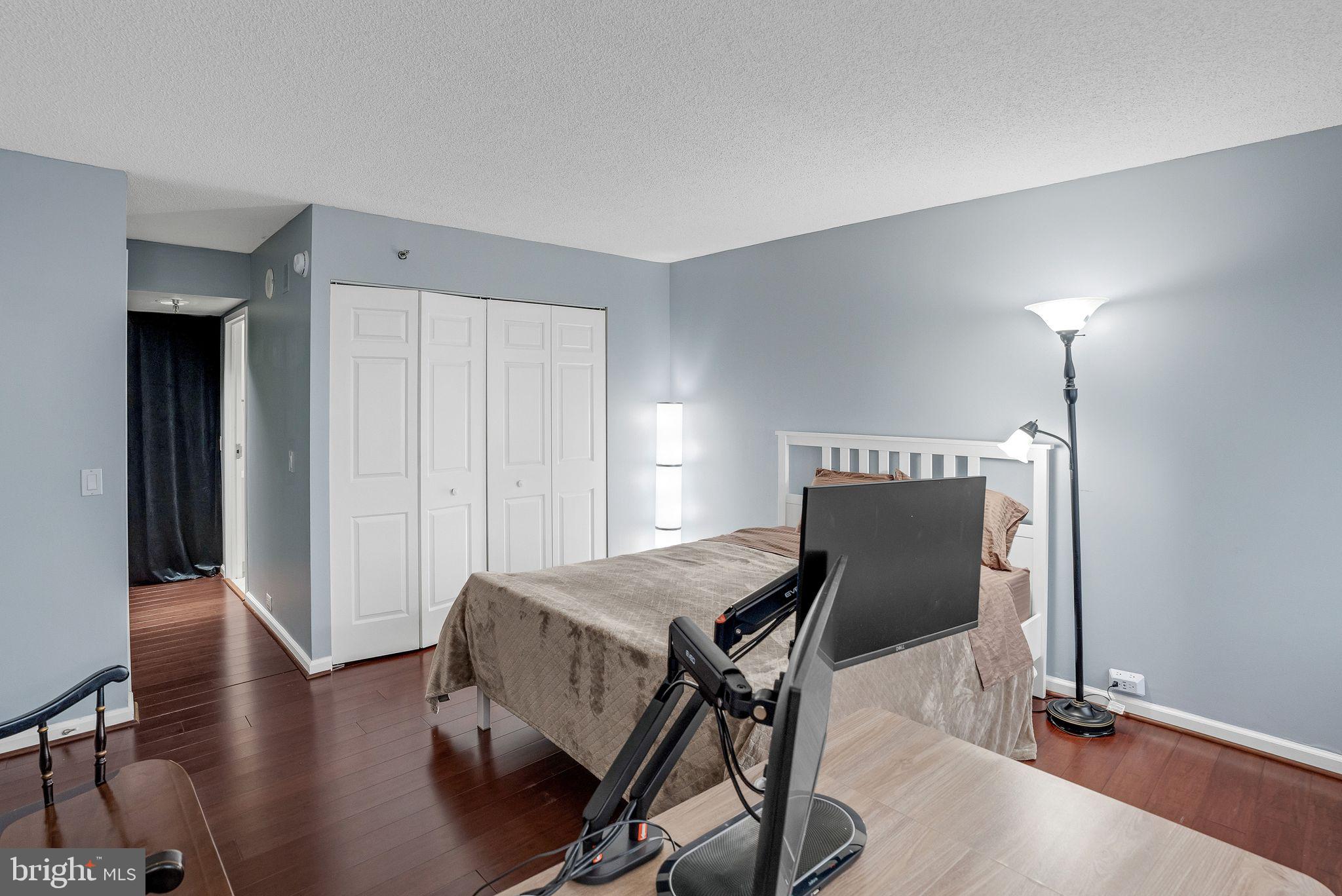 2001 Hamilton St #2305