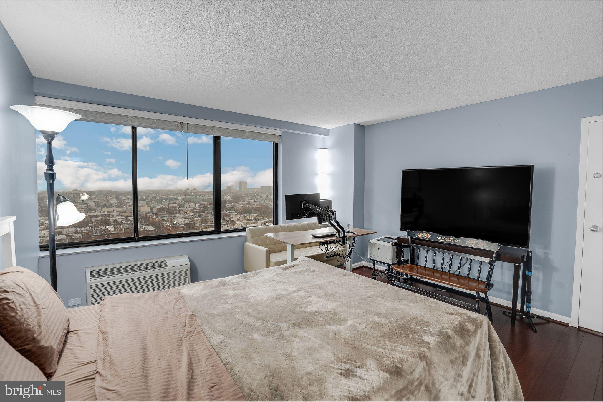 2001 Hamilton St #2305