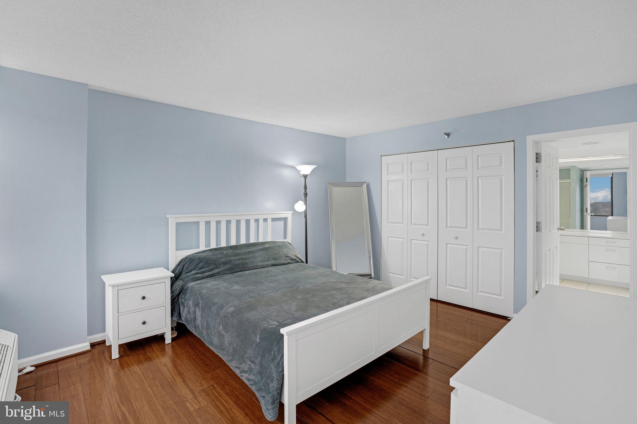 2001 Hamilton St #2305