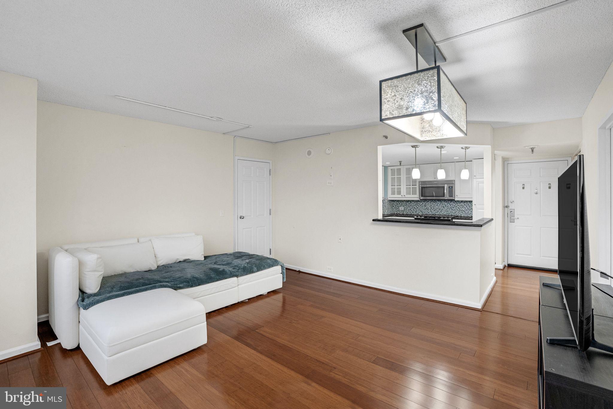 2001 Hamilton St #2305