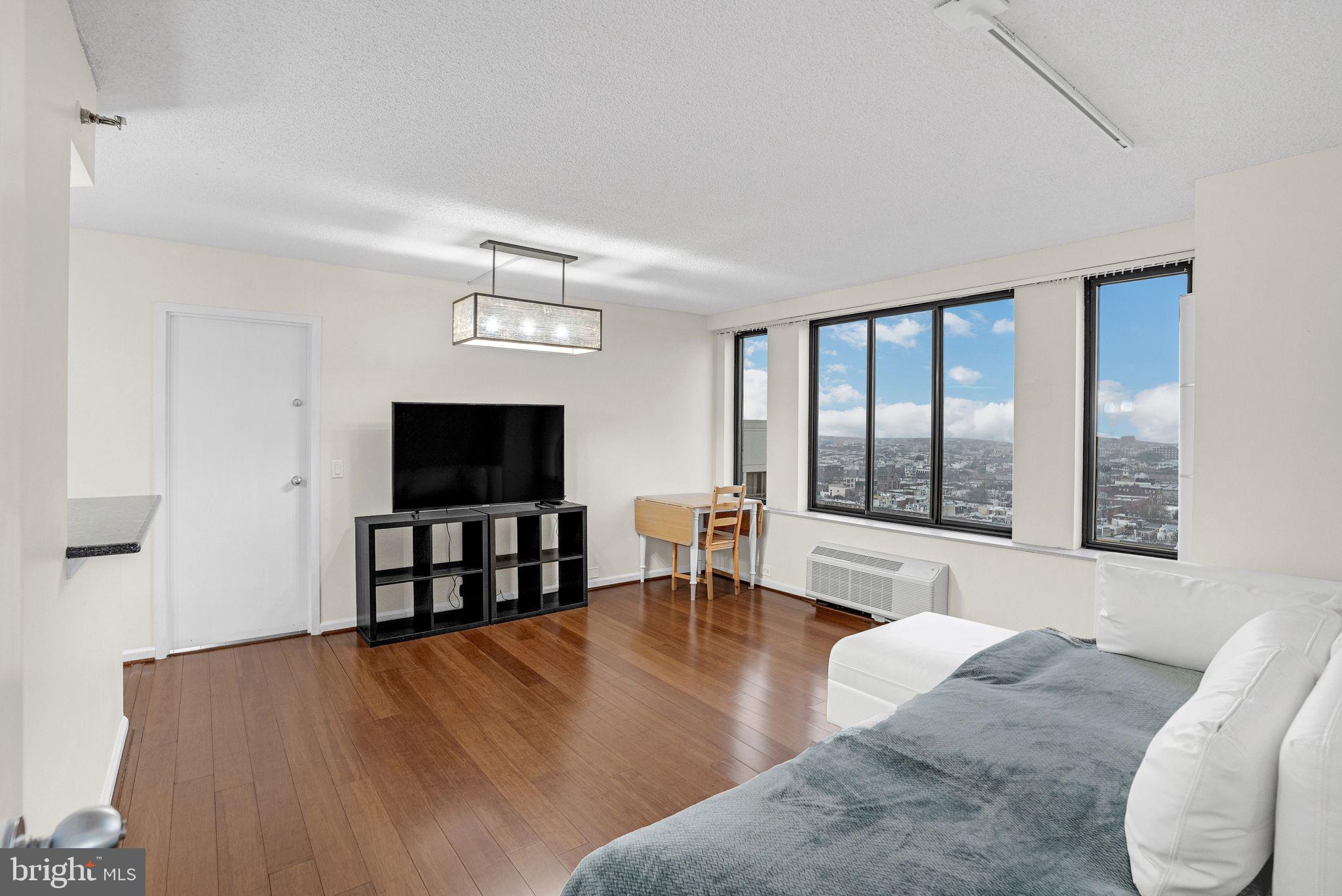 2001 Hamilton St #2305