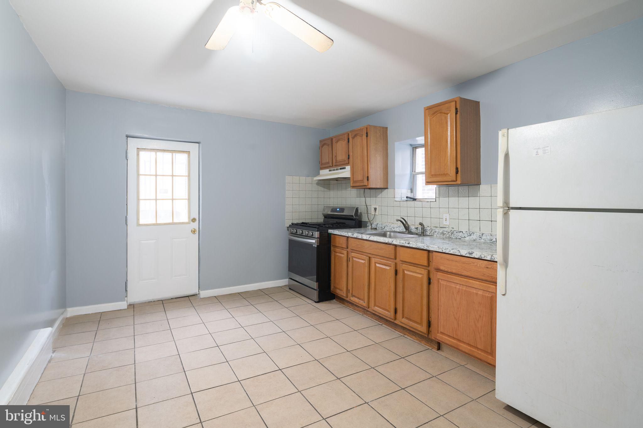 3906 K St