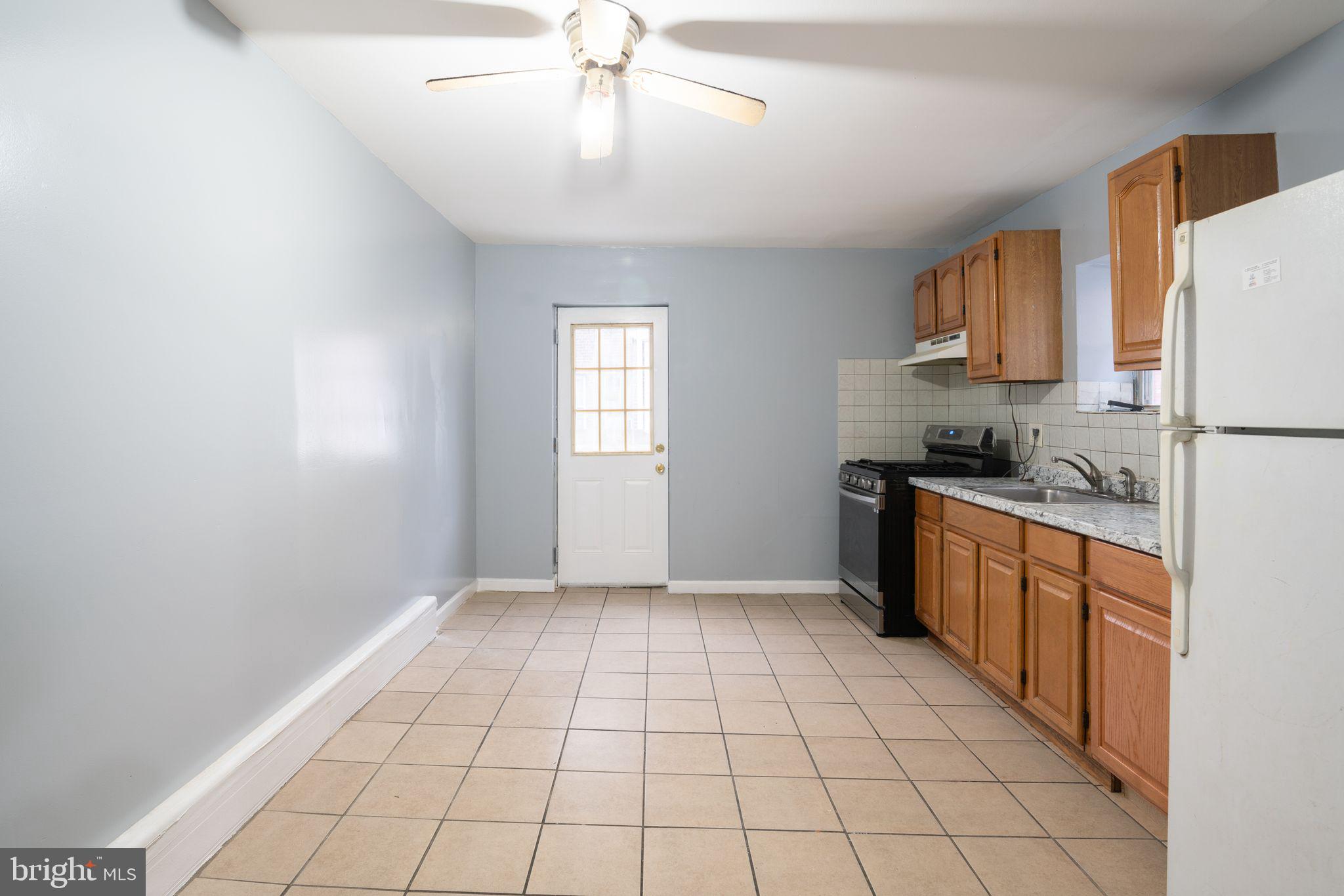 3906 K St