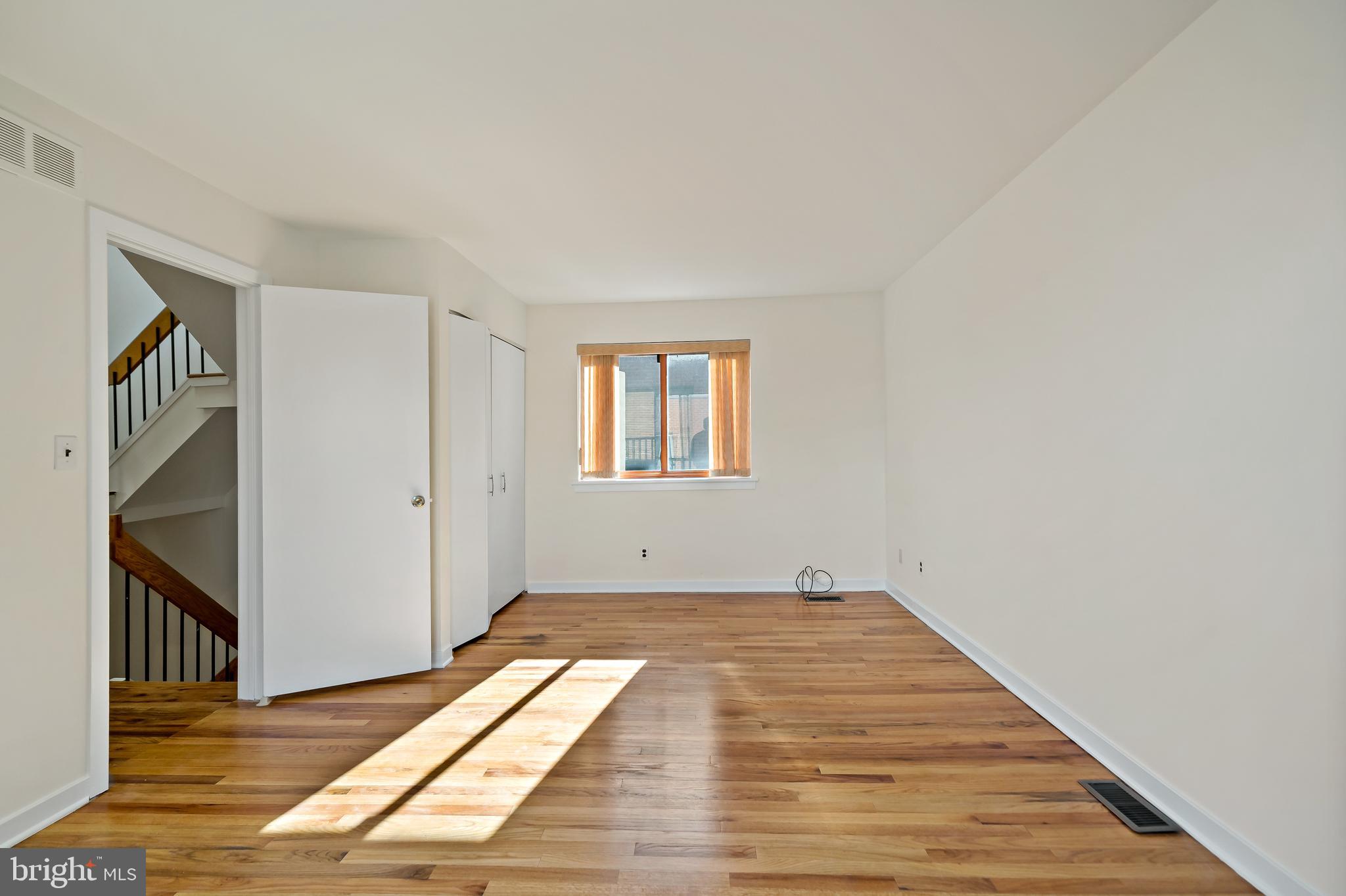 200 Head House Ct
