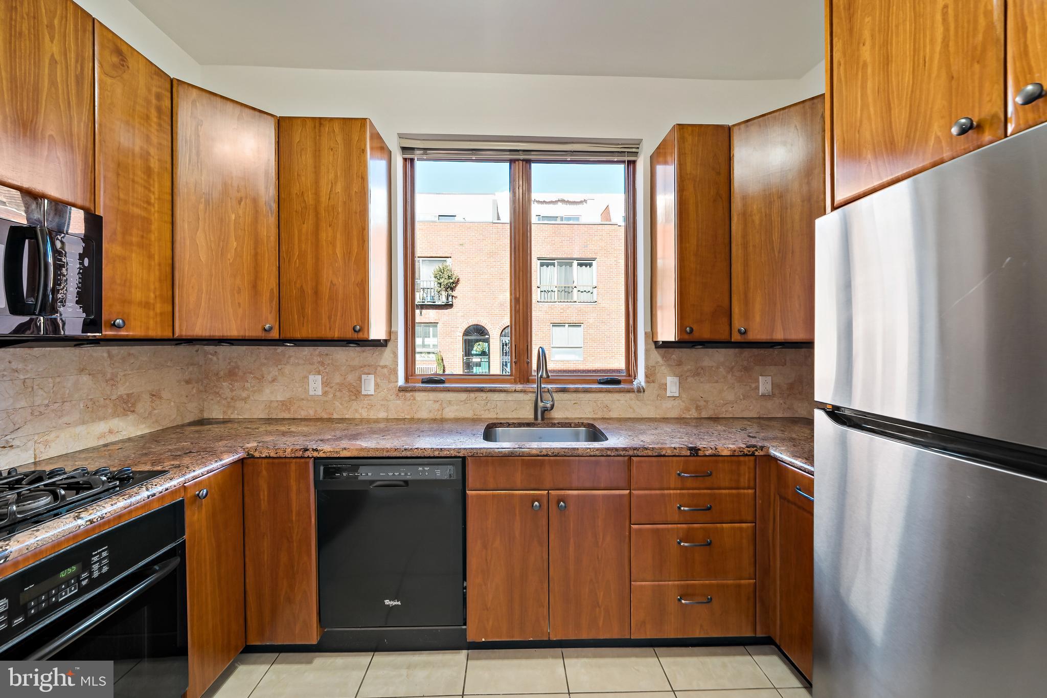 200 Head House Ct