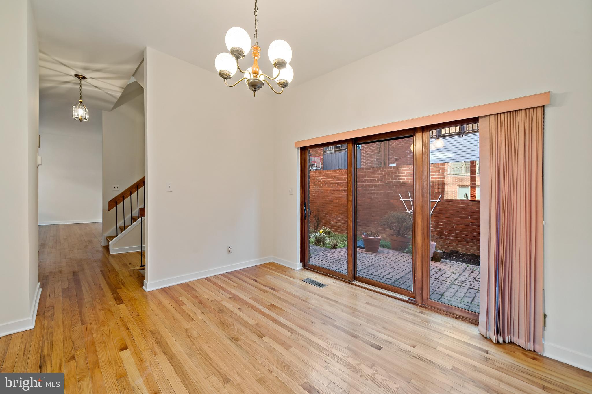 200 Head House Ct