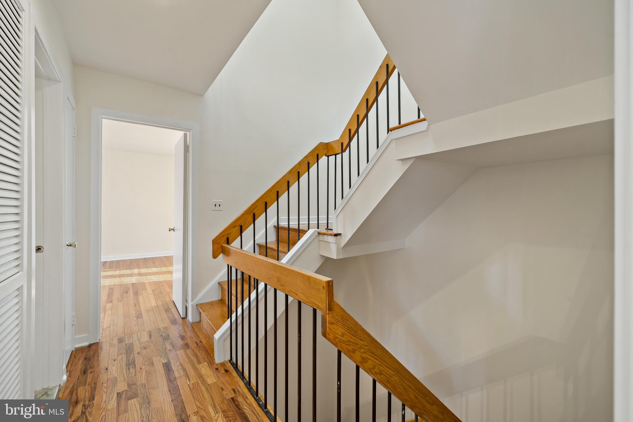 200 Head House Ct