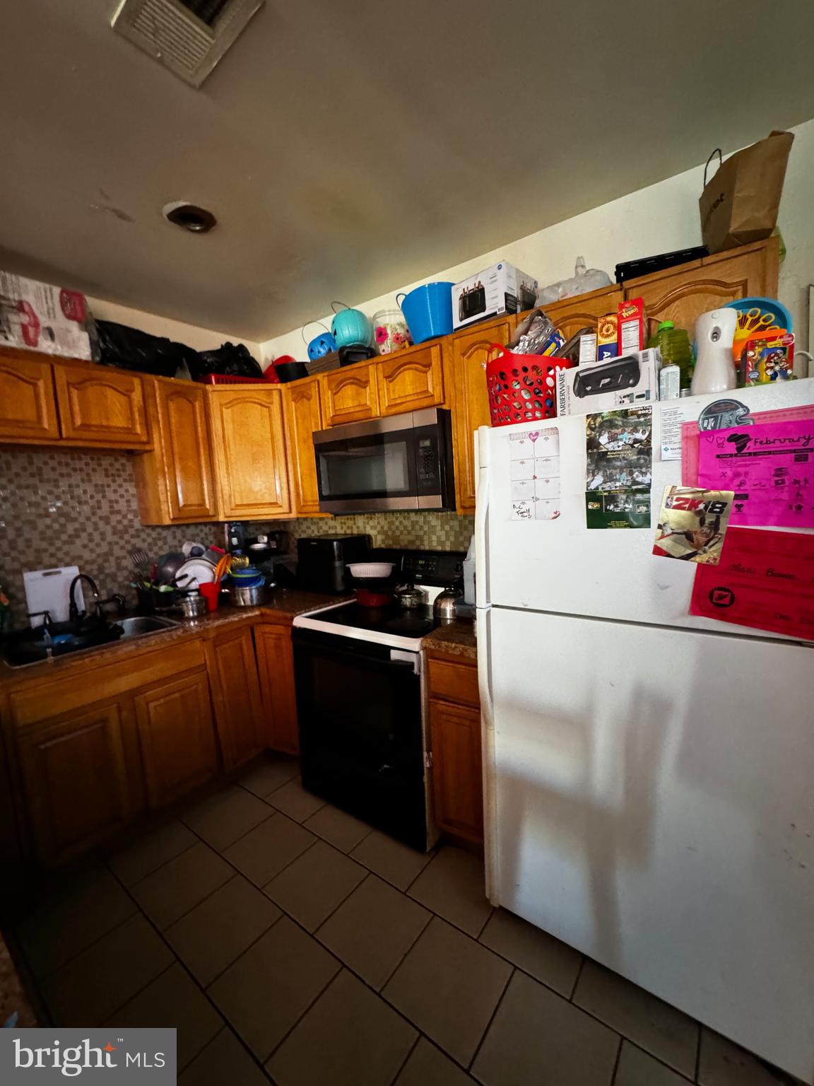 4329 Worth St