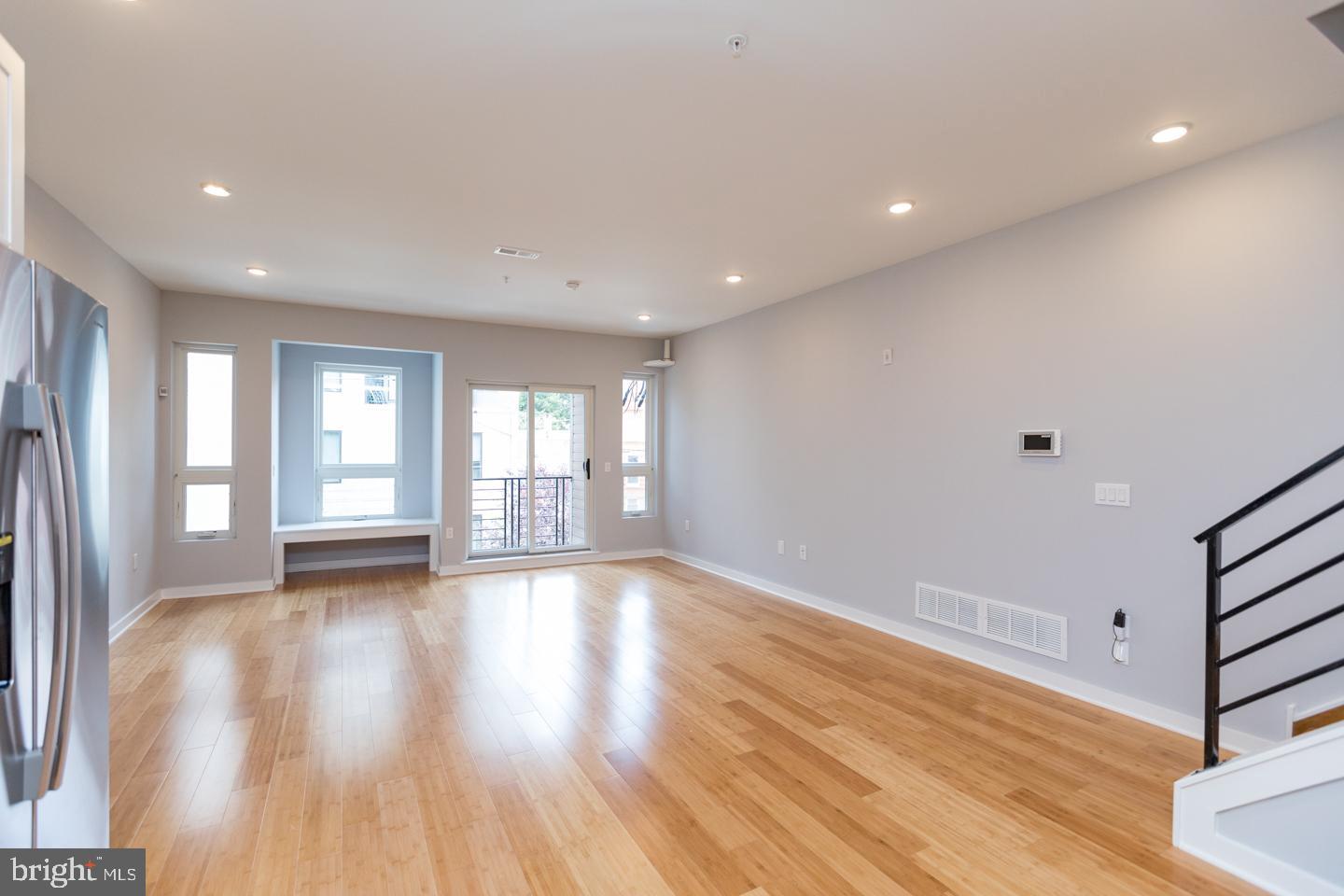 2230 FRANKFORD AVE #2