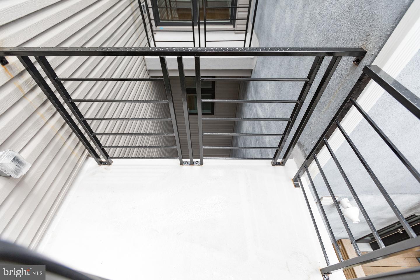 2230 FRANKFORD AVE #2