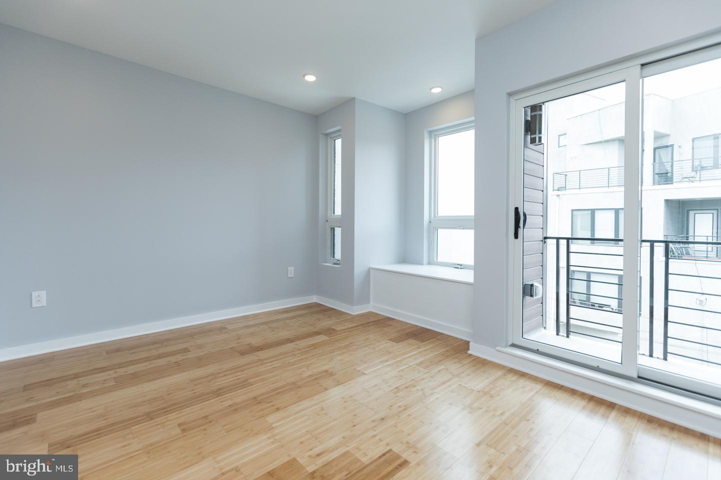 2230 FRANKFORD AVE #2