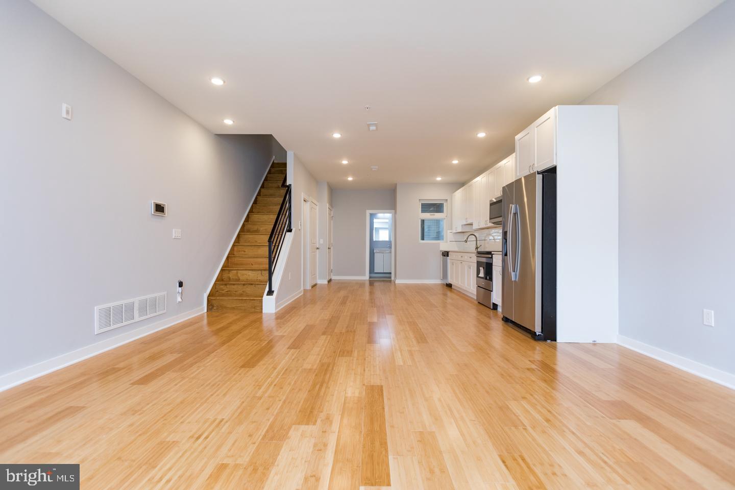 2230 FRANKFORD AVE #2