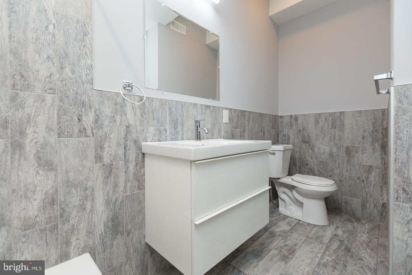 2230 FRANKFORD AVE #2