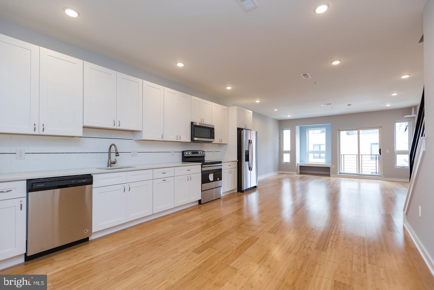 2230 FRANKFORD AVE #2