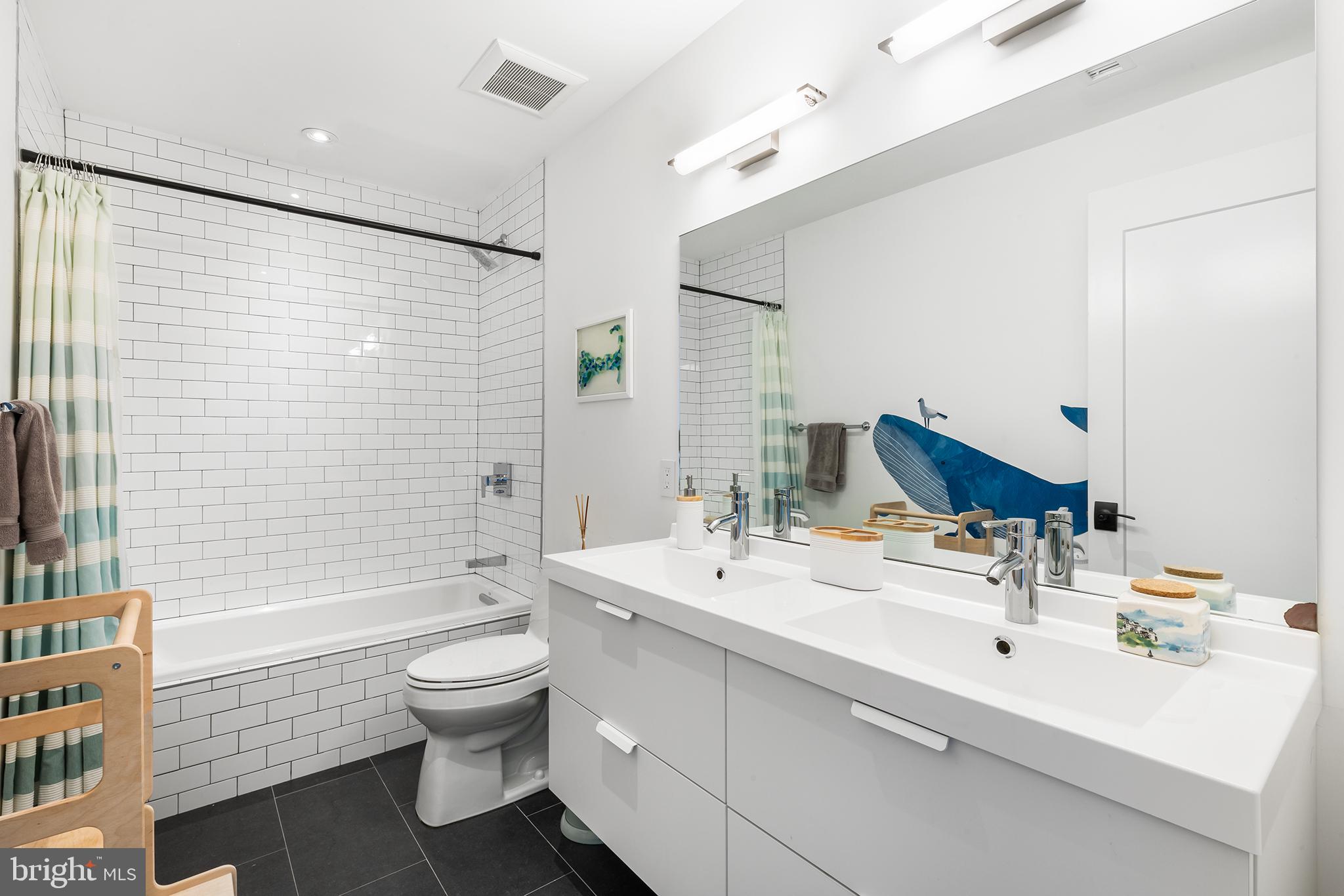 1124 Shackamaxon St #8