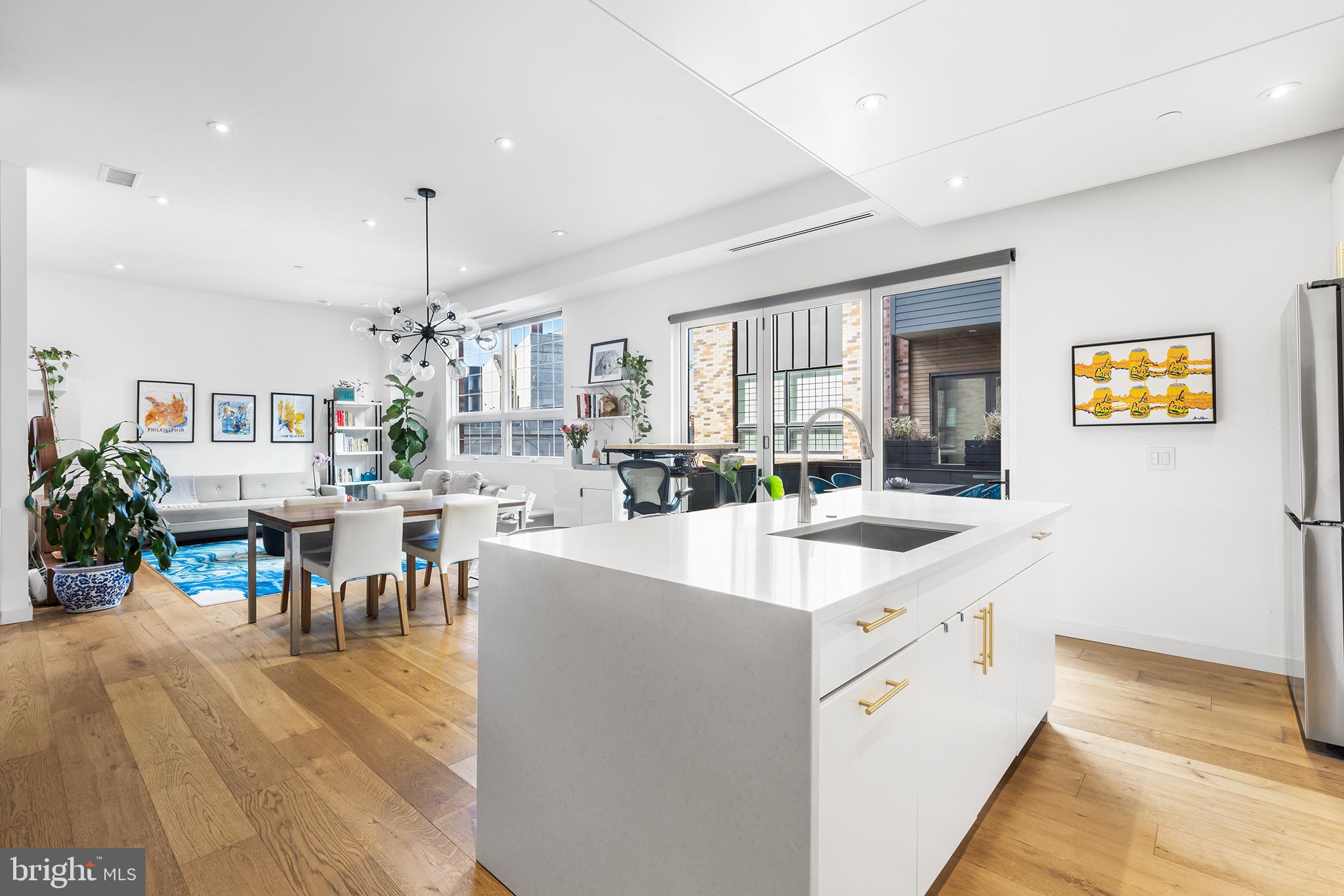 1124 Shackamaxon St #8