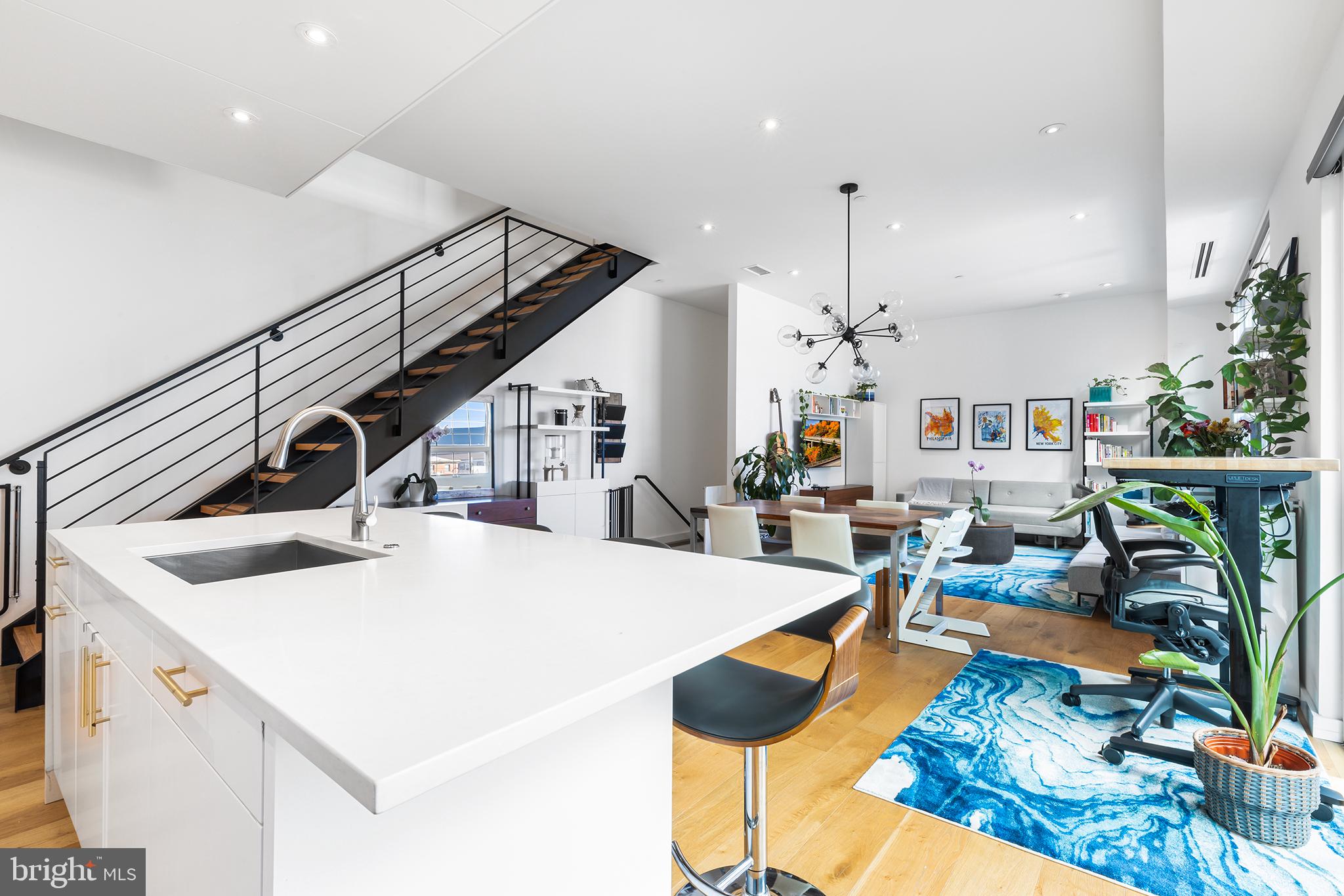 1124 Shackamaxon St #8