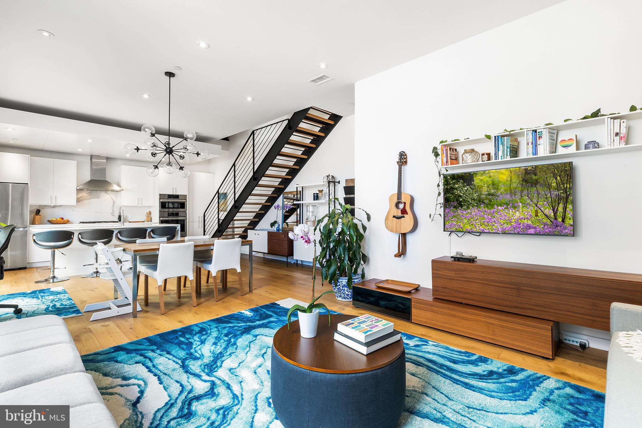 1124 Shackamaxon St #8