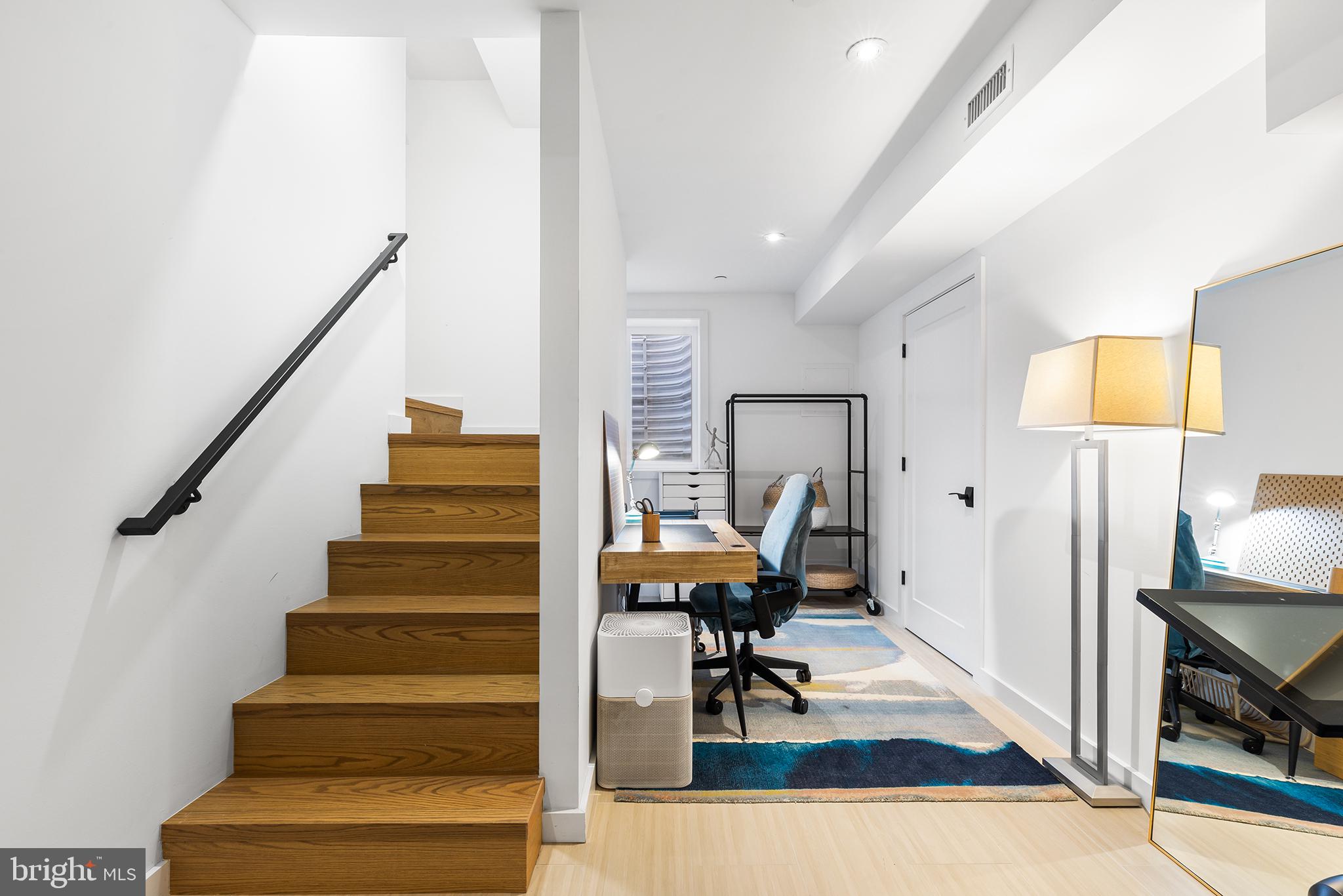 1124 Shackamaxon St #8