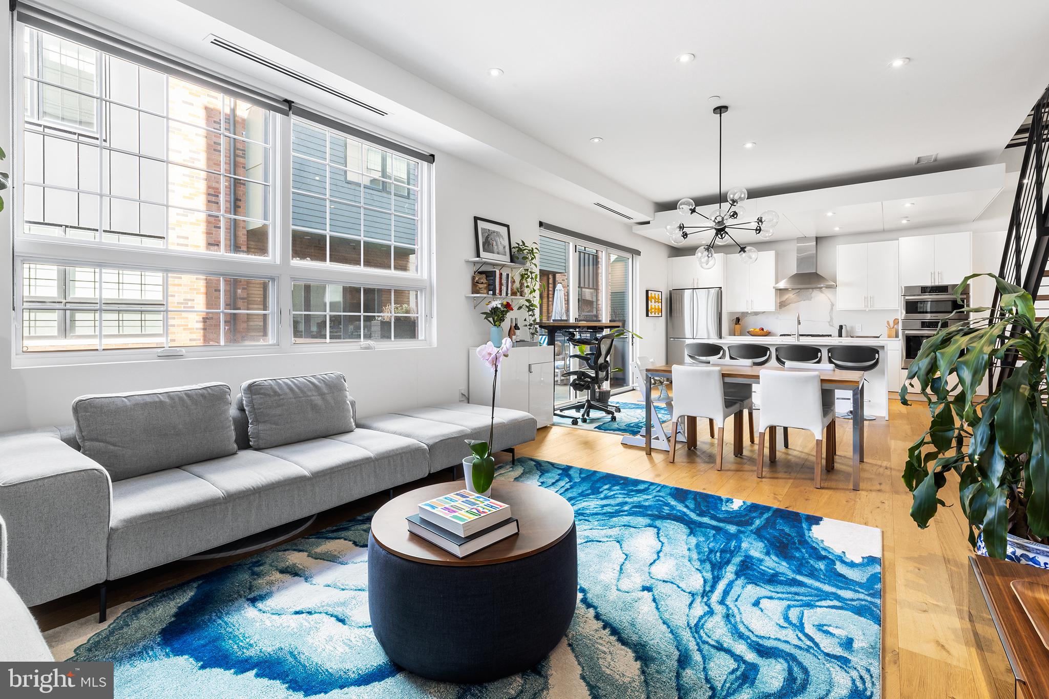 1124 Shackamaxon St #8