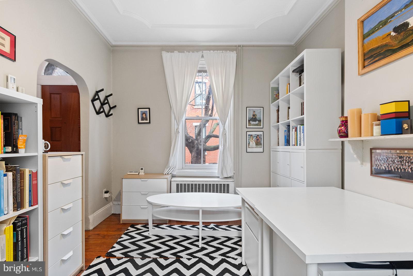 2218 MADISON SQ