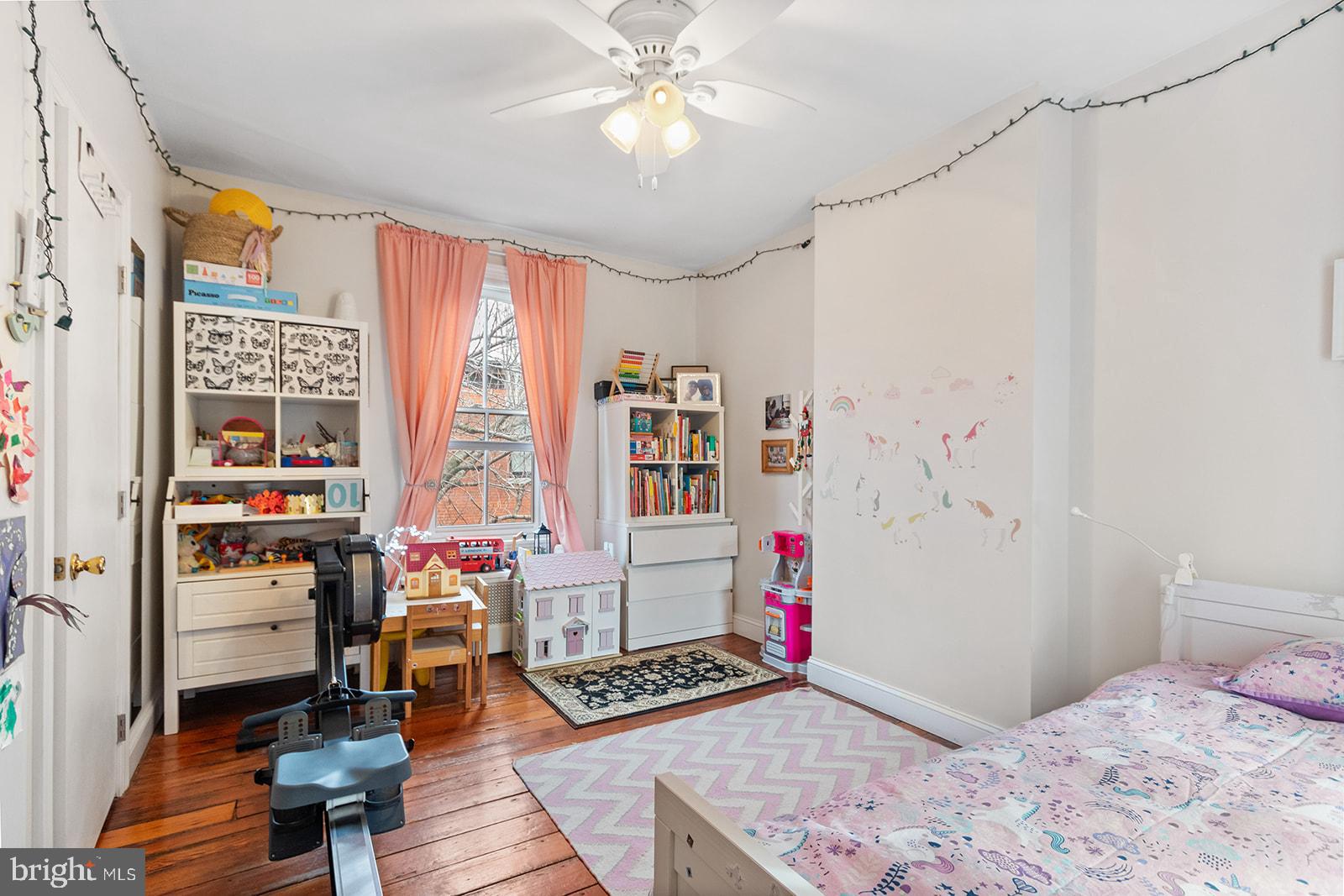 2218 MADISON SQ