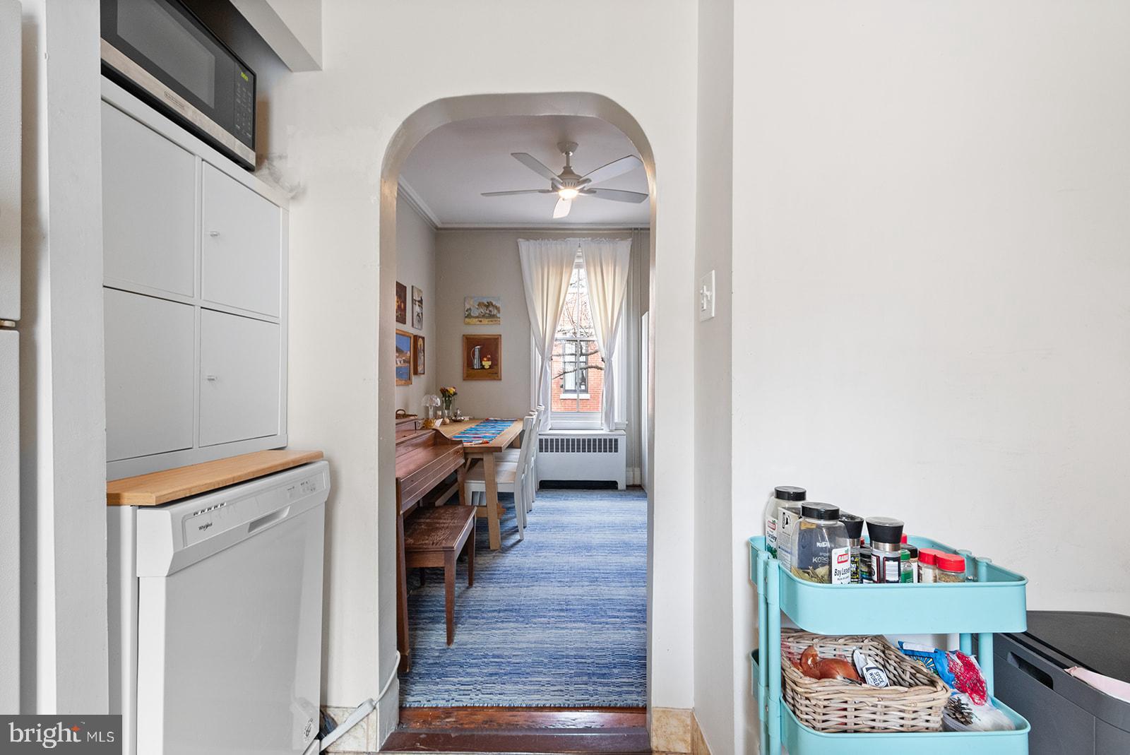 2218 MADISON SQ