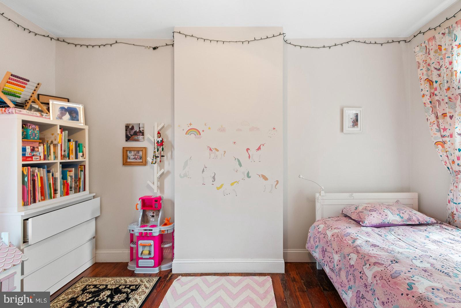 2218 MADISON SQ