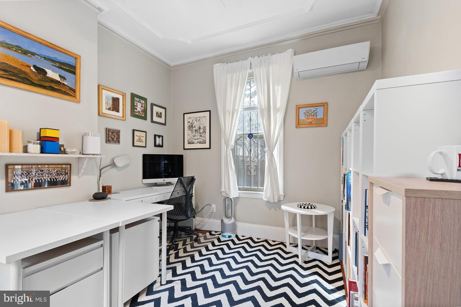2218 MADISON SQ