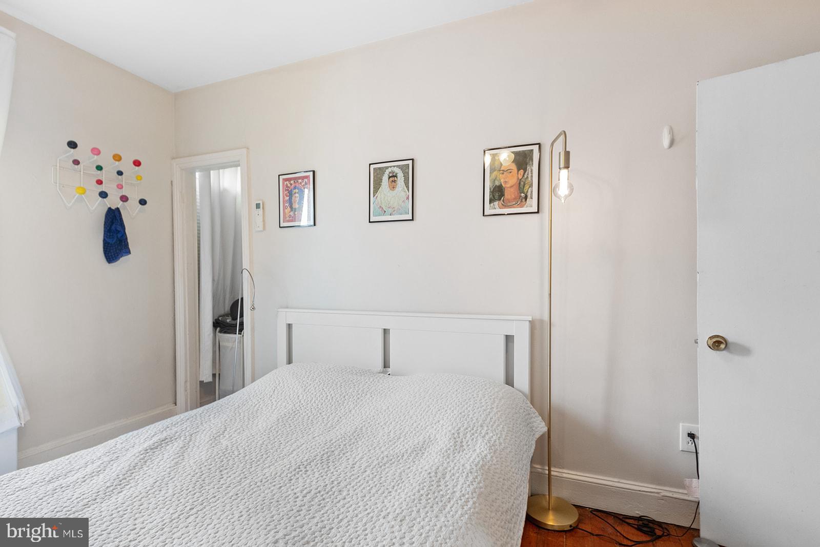 2218 MADISON SQ