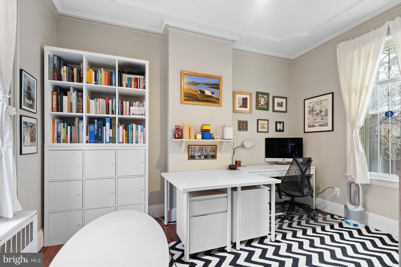 2218 MADISON SQ