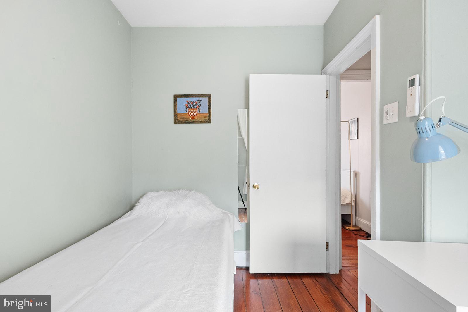 2218 MADISON SQ