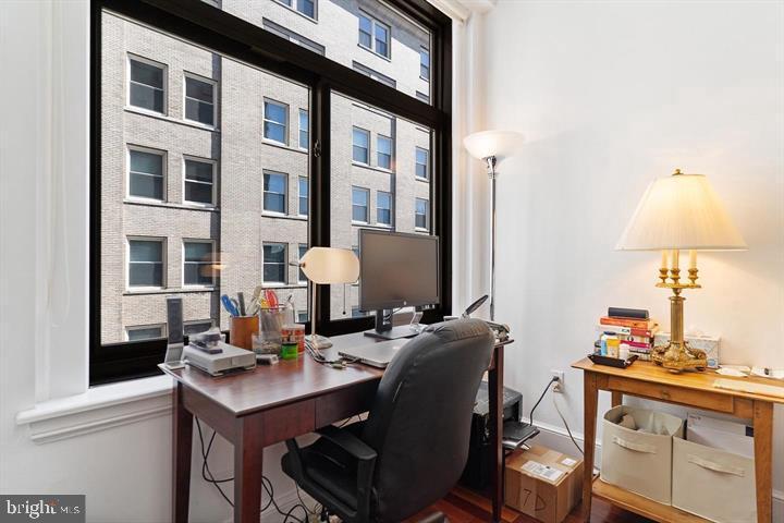 1500 CHESTNUT ST #17D
