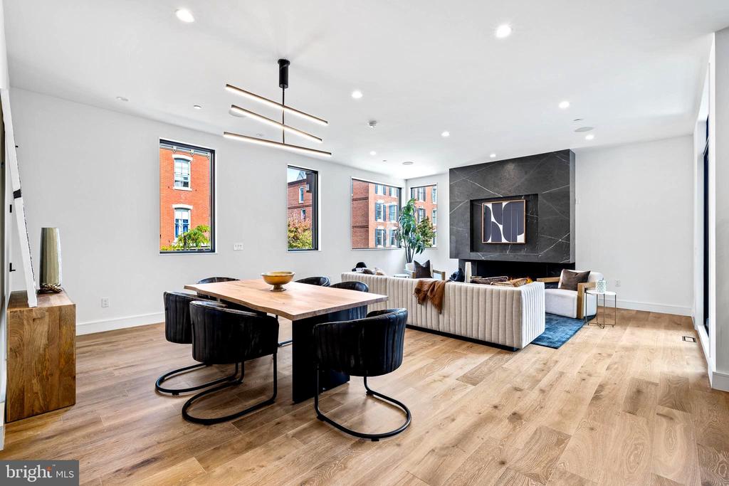 2100 Lombard St