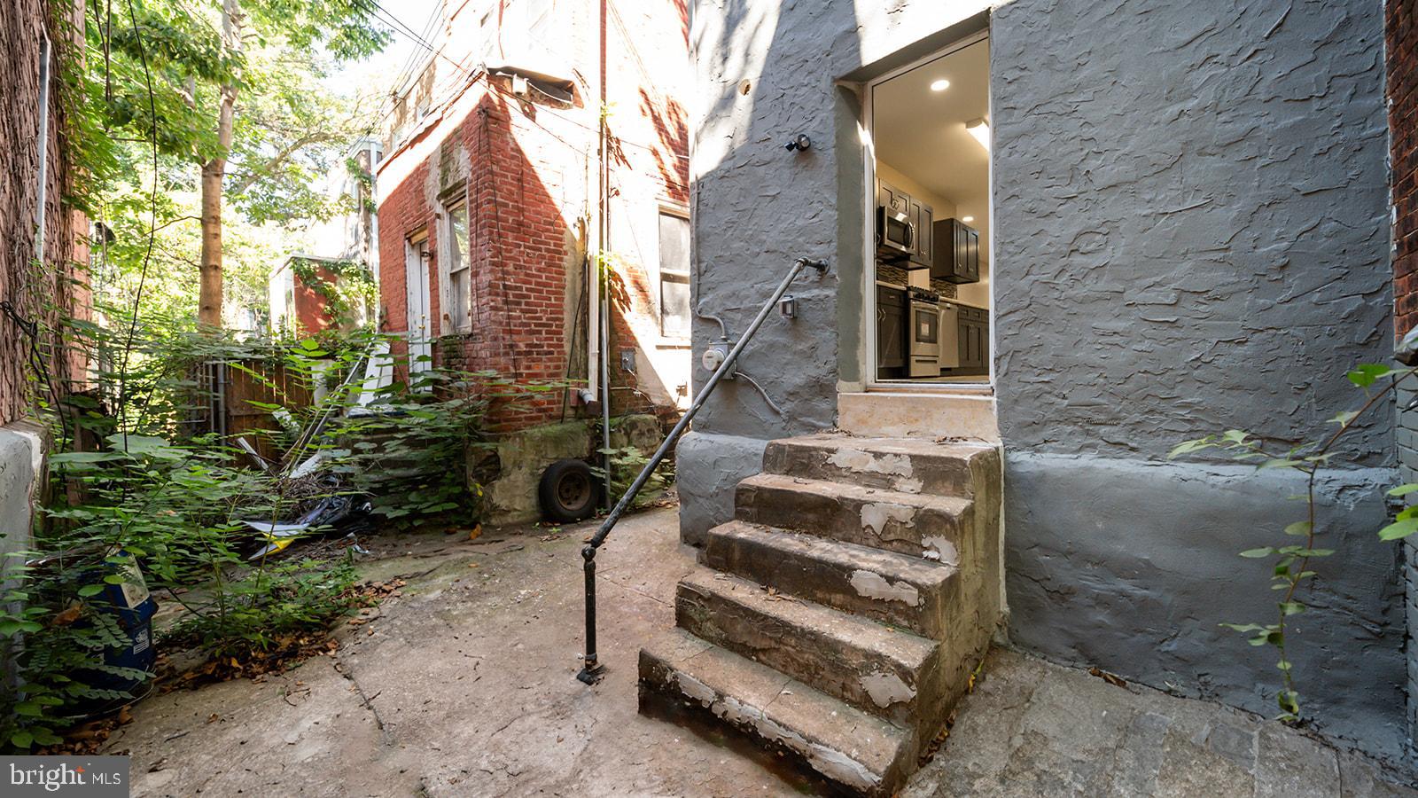 440 N 50th St