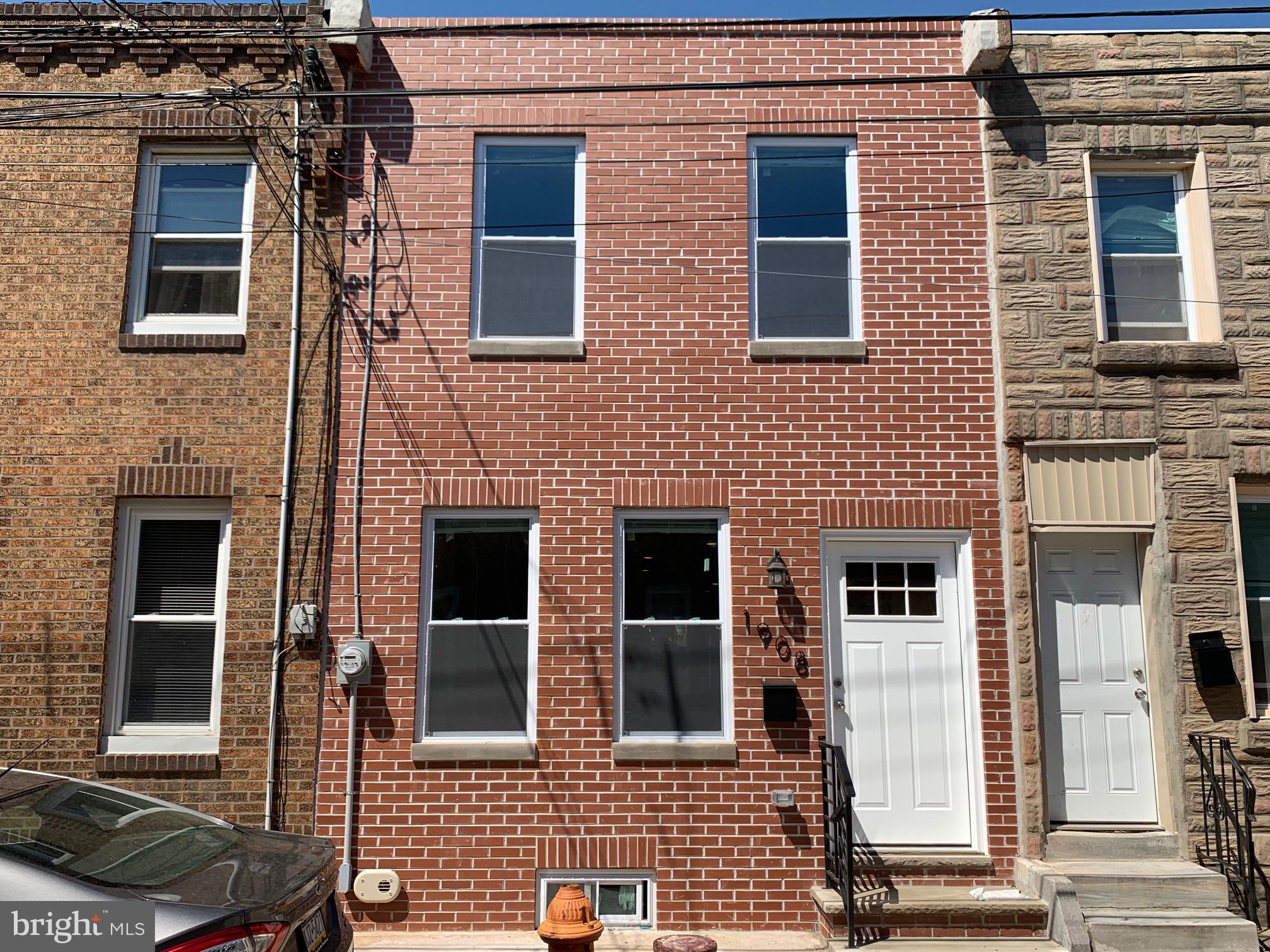 1908 N MUTTER ST